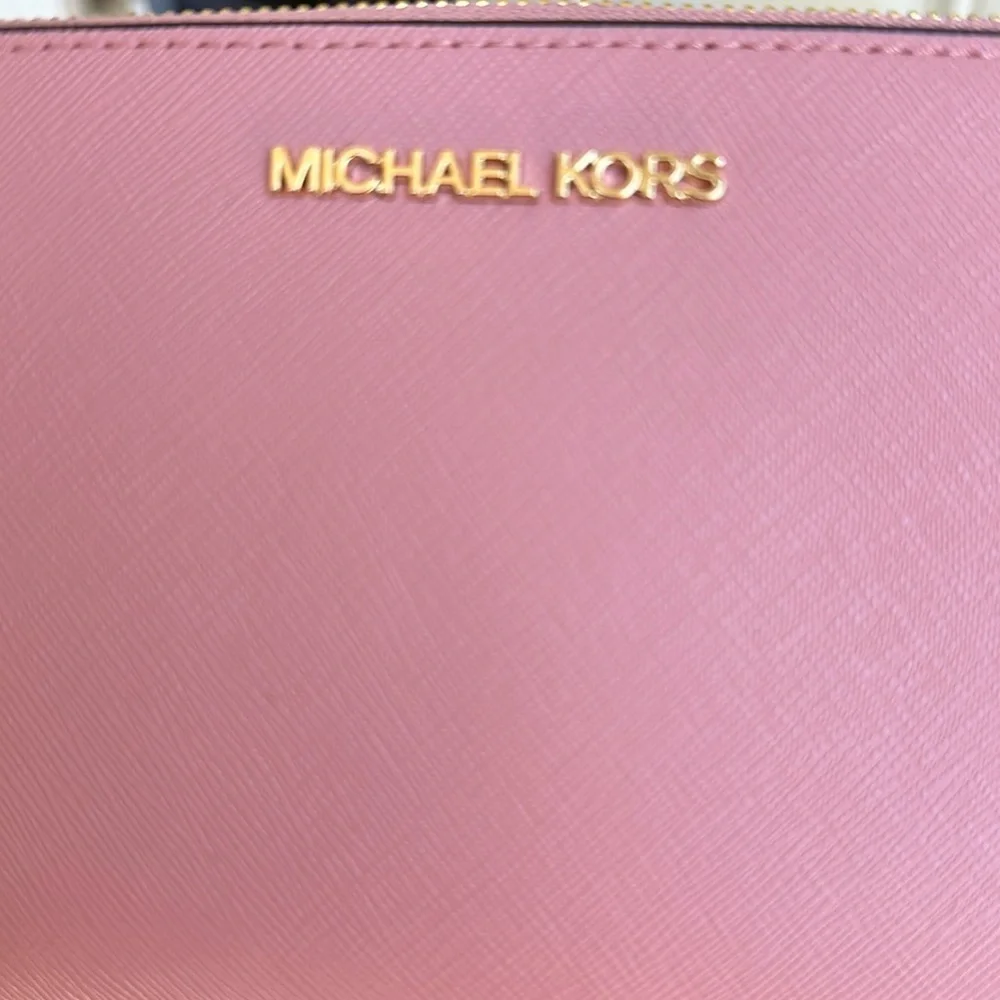 Michael Kors jet set travel primrose